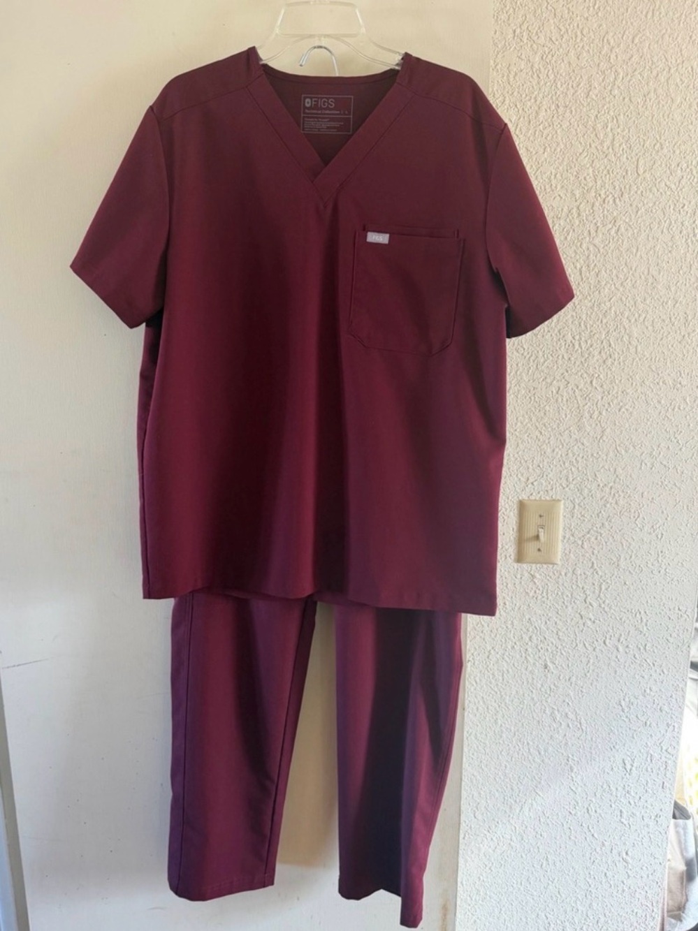 FIGS Burgundy Red Scrub Top Pants Set Technical Collection L Work Healthcae